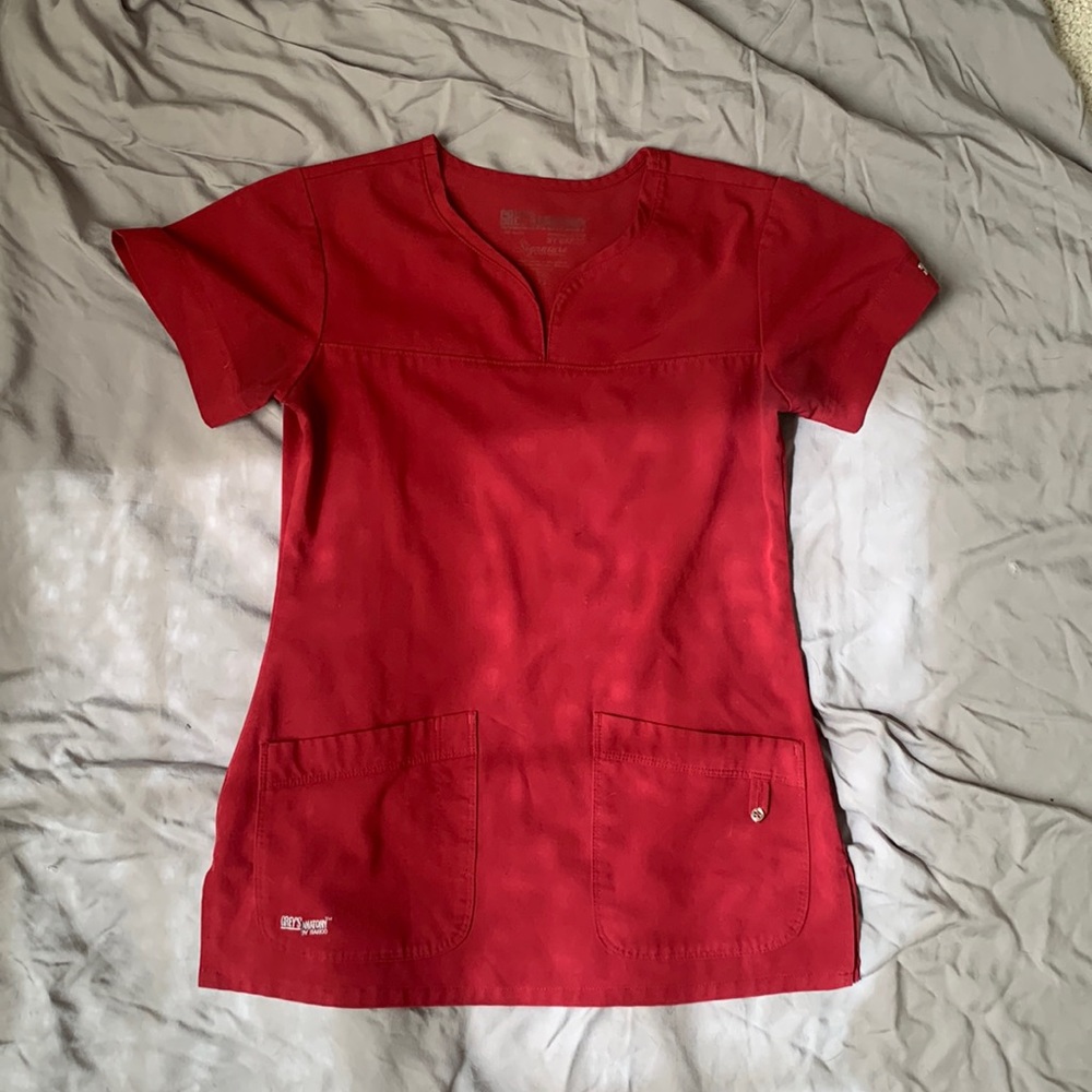 Xs signature red greys anatomy scrub top